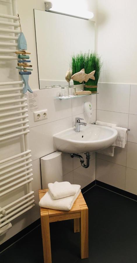 Pension Seecafe Zarrentin am Schaalsee المظهر الخارجي الصورة
