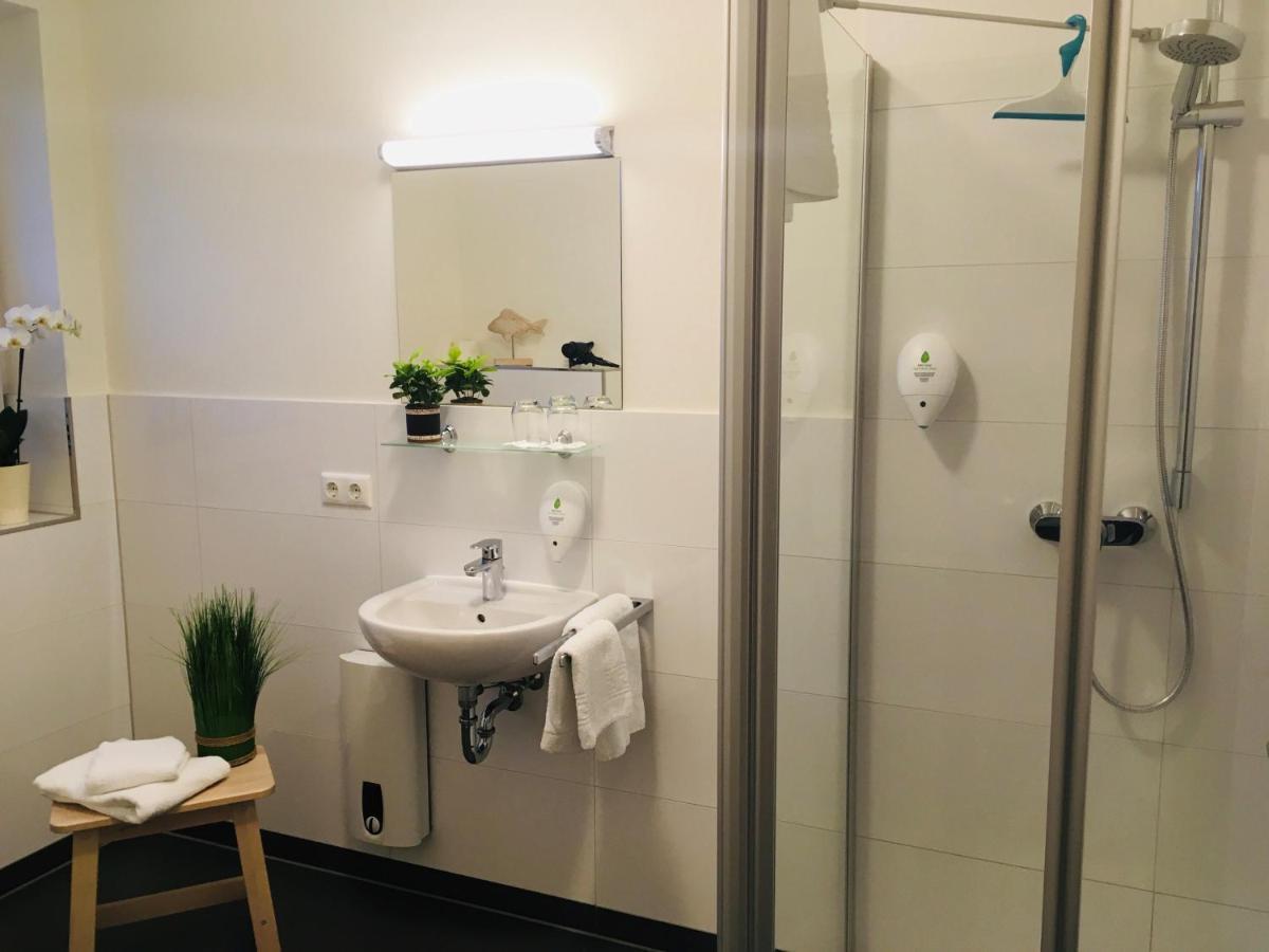 Pension Seecafe Zarrentin am Schaalsee المظهر الخارجي الصورة